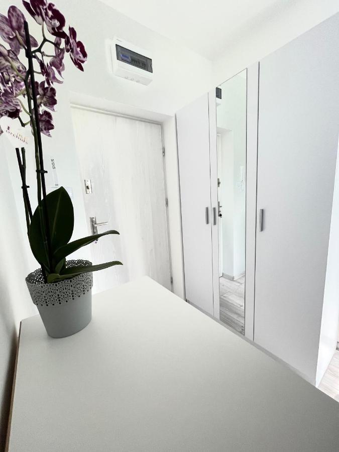 Apartament Goplanska Free Parking Self Check-In 24H Познан Екстериор снимка